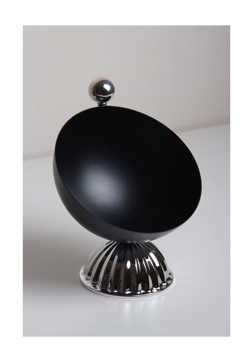 Generic - A set of trays and stands for sweets, cake, nuts and fruits add a charming touch to the elegance of your home. - Image 1