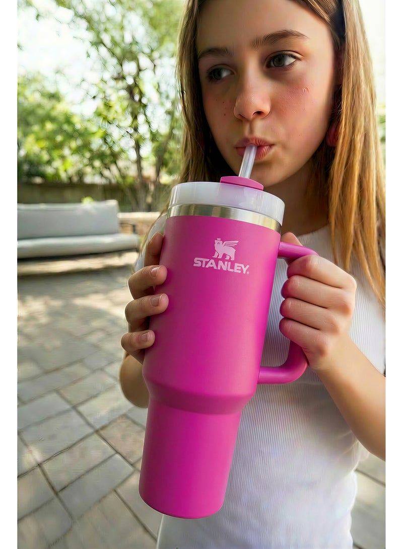 ستانلي كوب حراري معزول ستانلس ستيل سعة 1200 مل مع مقبض وشاليموه - مج سفر كبير لحفظ المشروبات الساخنة والباردة لساعات طويلة - تصميم مناسب لحامل أكواب السيارة - للمنزل والعمل والجيم - Image 1