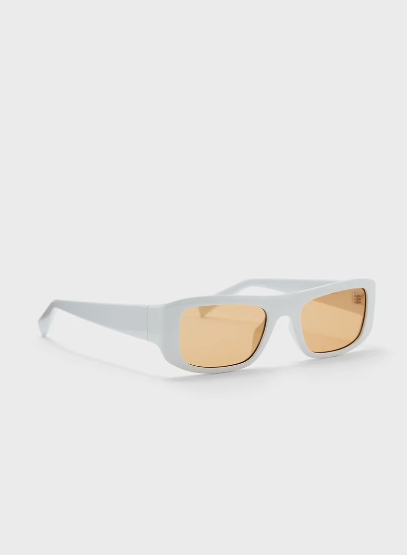 GUESS Shape Sunglasses