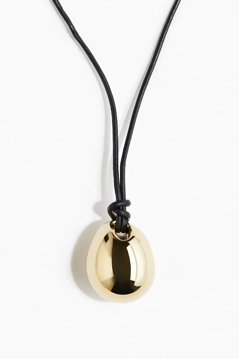 اتش اند ام قلادة بحبل