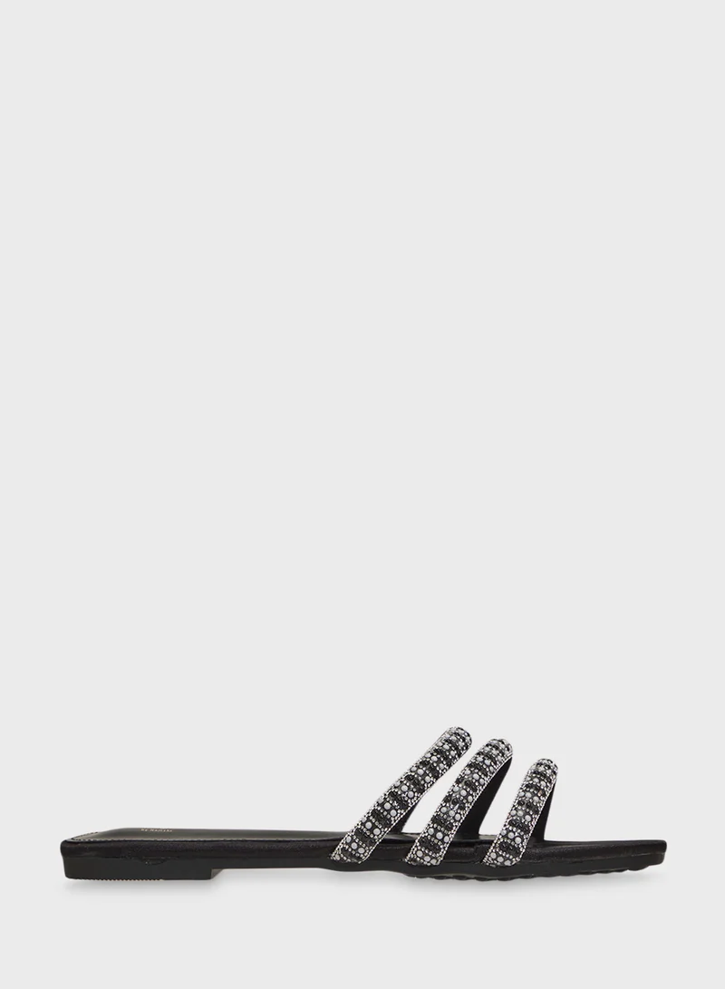جينجر Diamante Flat Sandal