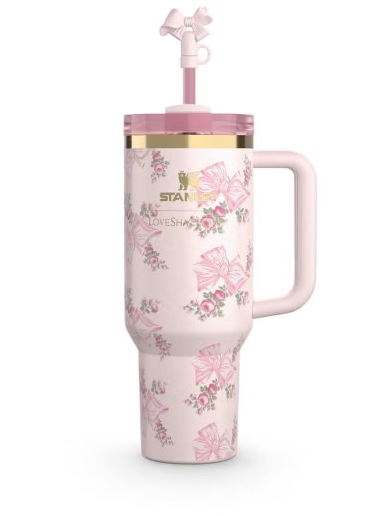 ستانلي × لوف شاك فانسي كوينشر العطلية | ٤٠ أونصة - لون روز بو باينك - Image 1