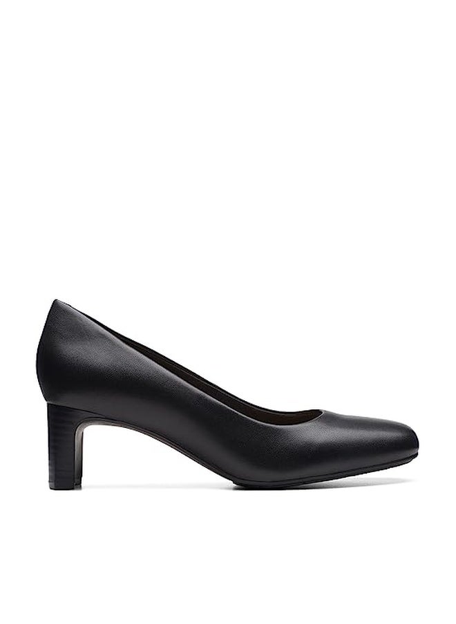 Clarks Black's Kyndall Iris Pump, Black Leather, 9 Medium US - Image 1