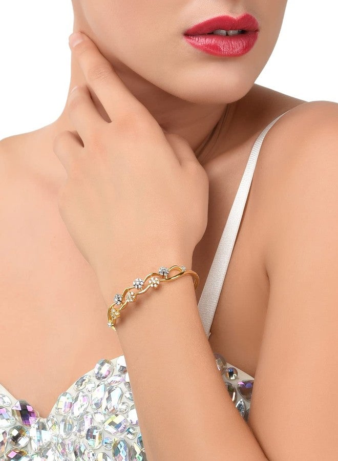 Zaveri Pearls سوار زافيري بيرلز المرصع بأحجار الزركونيا المكعبة بتصميم زهري قابل للفتح للنساء - ZPFK4800 - Image 2
