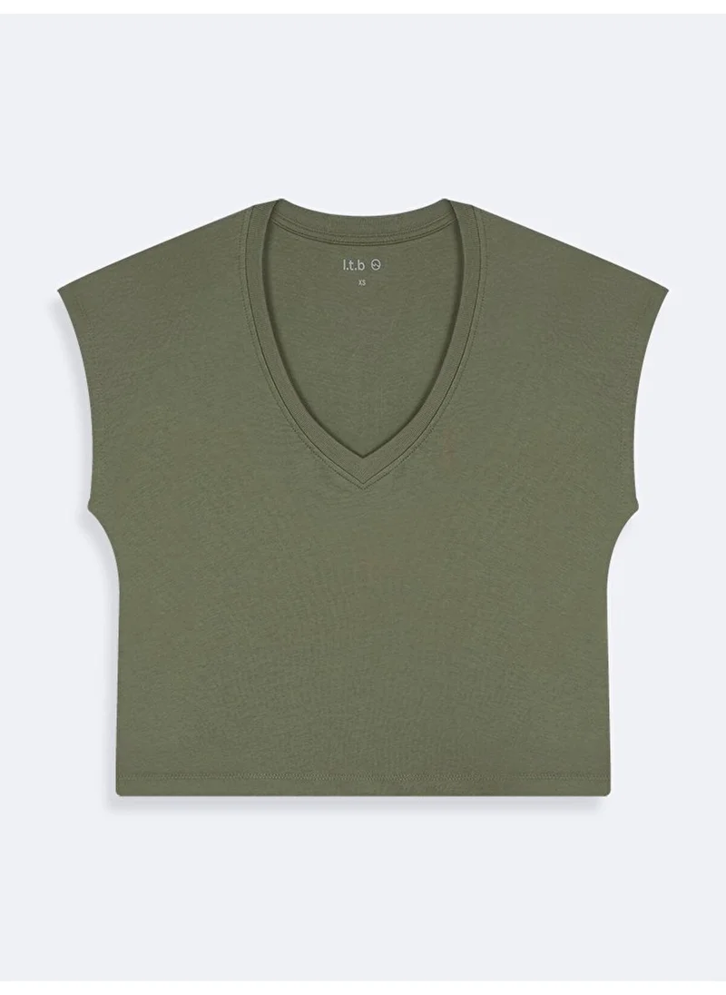 ال تي بي Green T-Shirt