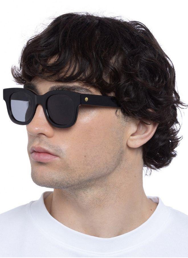 Solarized BLOCK D-FRAME Luxury Sunglasses for Men & Women – High Quality Designer Eyewear, UV Protection, Stylish Frames, Timeless Elegance, and Fashionable Eye Shades  - Image 4