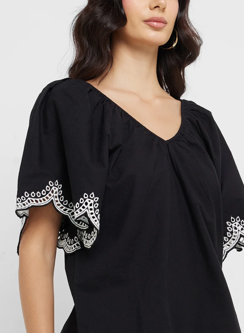 VERO MODA V-Neck Drawstring Detailed Top