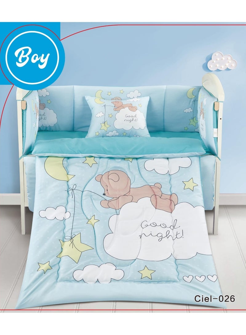 مفرش حاجز اطفال طقم مكون من 5 قطع مقاس-لحاف حشوة ثابتة مقاس ( 90×145) سم الشرشف  مقاس ( 110 ×160) سم كيس مخدة مقاس ( 45×35) سم حاجز للطفل مقاس ( 33×130) سم حاجز للطفل مقاس ( 33×300) سم