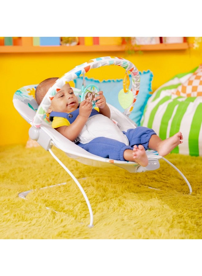برايت ستارتس كرسي هزاز للأطفال من برايت ستارتس، مزود باهتزازات مهدئة، قابل للإزالة، مزود بقضيب ألعاب، وأقدام مانعة للانزلاق، مناسب للأطفال من عمر 0 إلى 6 أشهر، حتى وزن 20 رطلاً (متعة السفاري) - Image 3