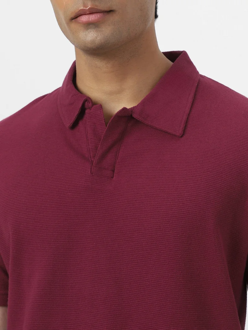 Urbano Fashion  Urbano Fashion Men's Maroon Textured Regular Fit Half Sleeve Cotton Polo T-Shirt  | Best Price UAE