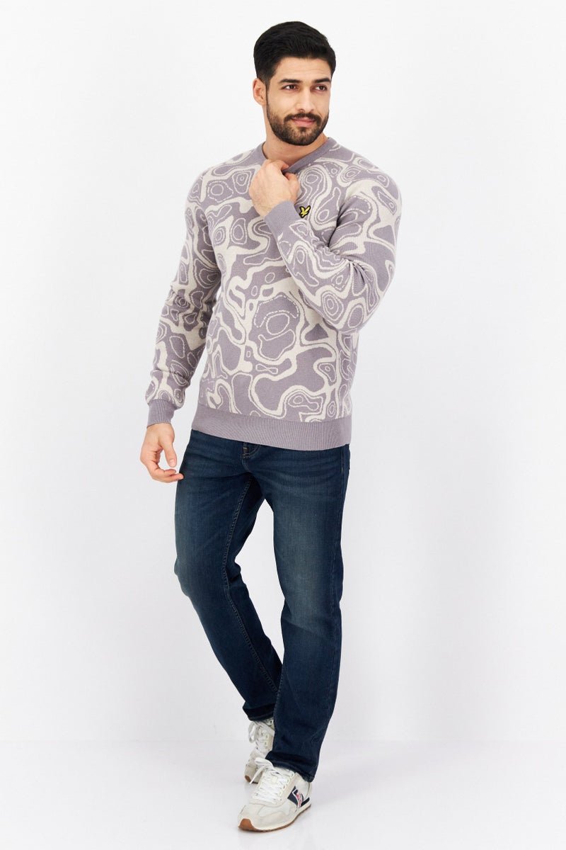 Lyle & Scott سويت شيرت رجالي بياقة دائرية بتصميم تجريدي، رمادي - Image 2