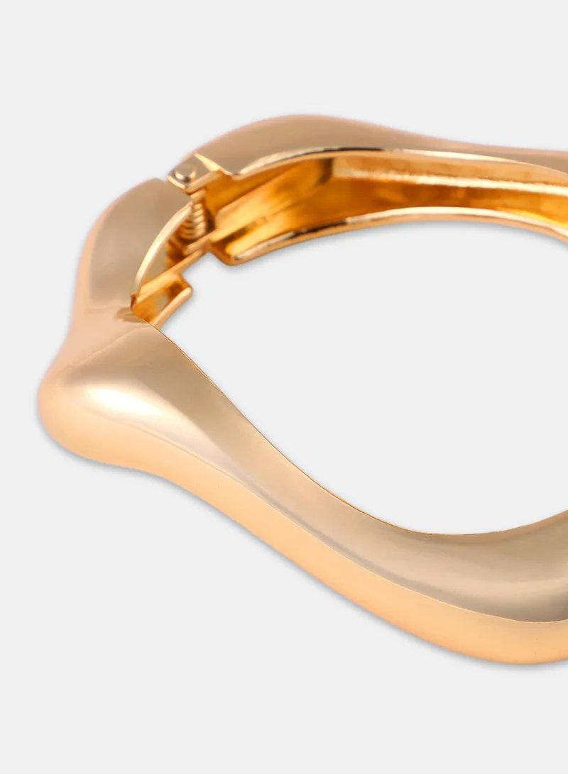 SOHI  Wavy Sculptural Bangle for Women | Best Price UAE