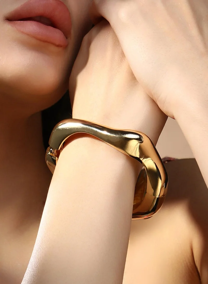 SOHI  Wavy Sculptural Bangle for Women | Best Price UAE