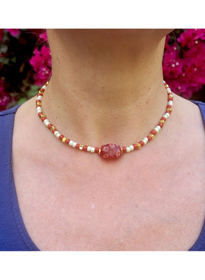 Alwan Necklace with a Red Center Piece - Image 3