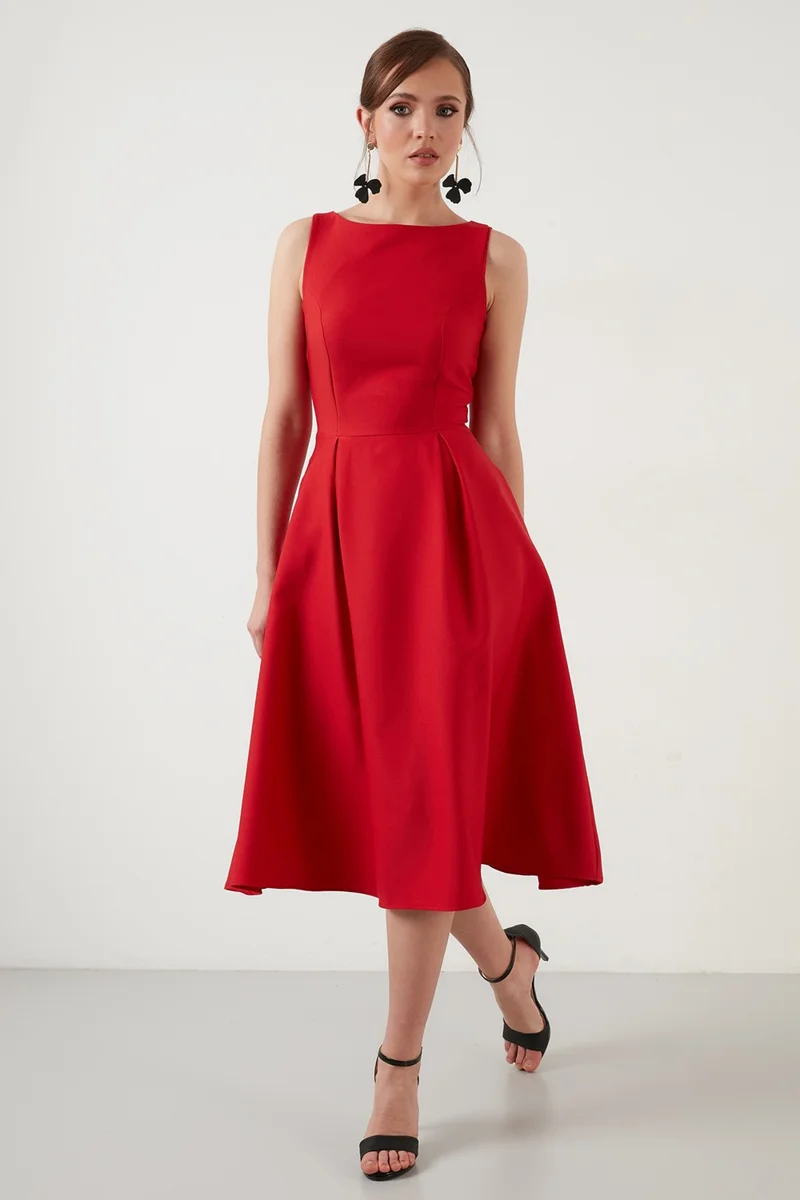 ليلا Sleeveless Flare Dress
