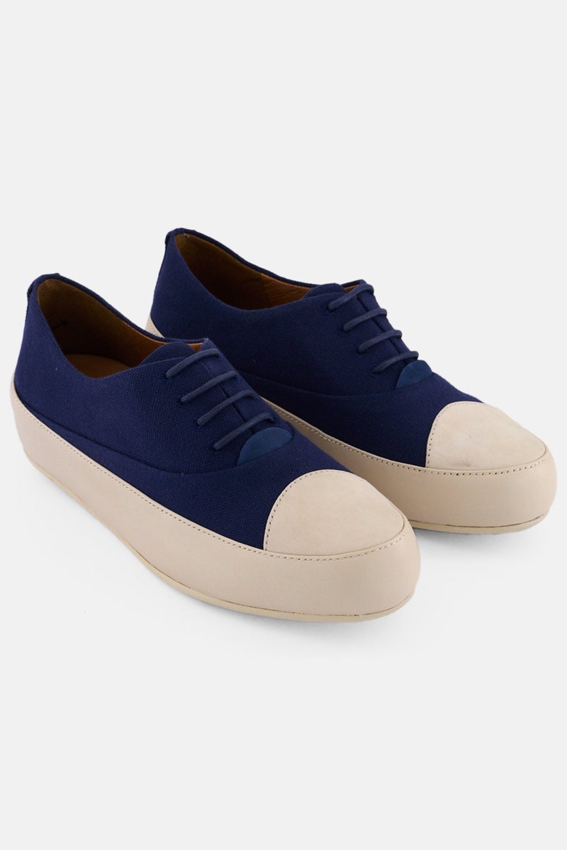 FitFlop أحذية كاجوال لفتاة صغيرة بنمط أكسفورد مزودة بأربطة، زرقاء - Image 1