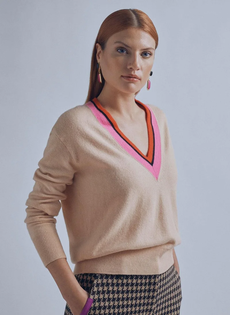 Lola Casademunt Contrast V-neck sweater