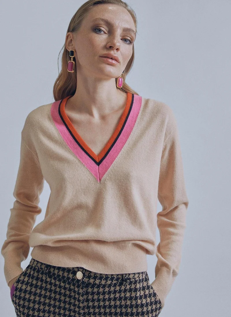 Lola Casademunt Contrast V-neck sweater