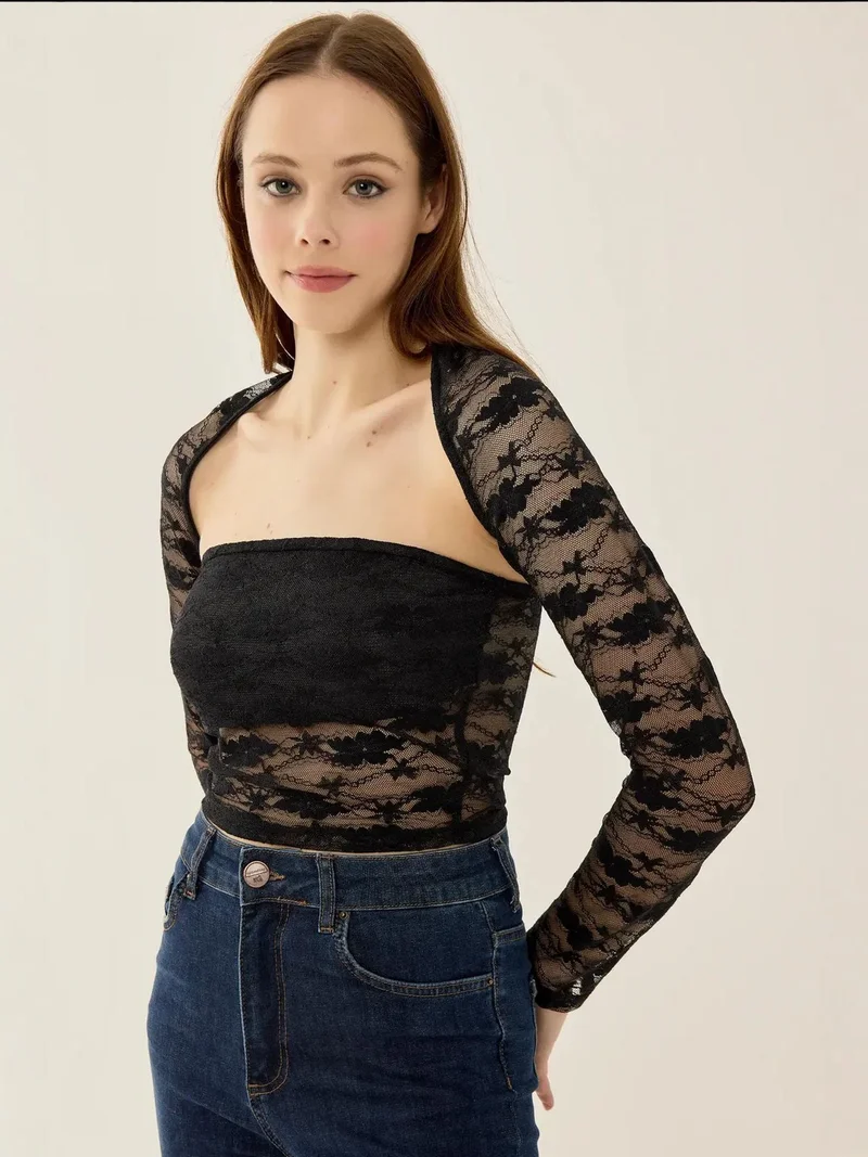 زوبعة بلوزة دانتيل بأكمام طويلة بقصة ضيقة