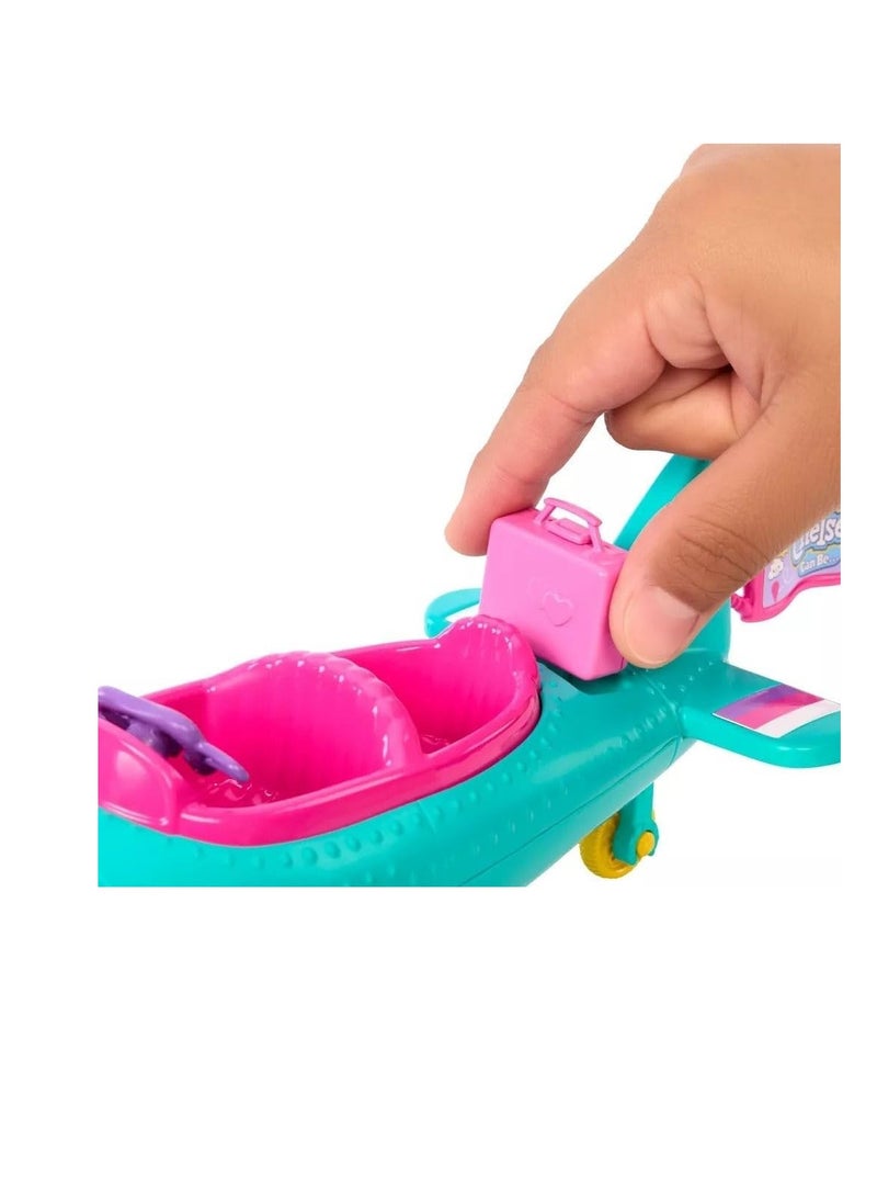 باربي تشيلسي يمكن أن تكون... دمية طائرة ومجموعة لعب، وطائرة بمقعدين مع مروحة دوارة و7 ملحقات - Image 5