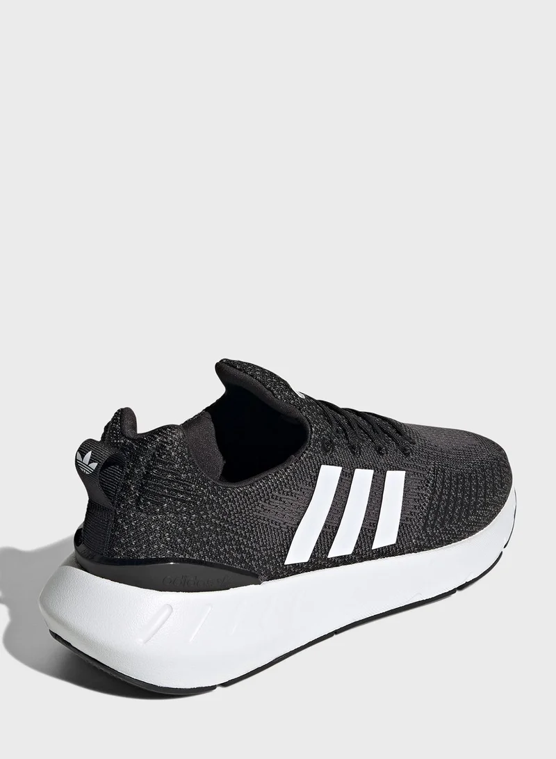 adidas Originals Swift Run 22