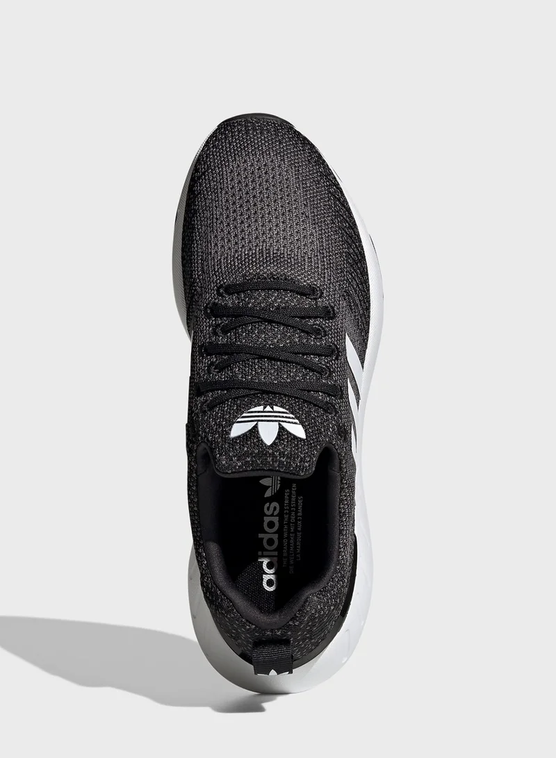 adidas Originals Swift Run 22
