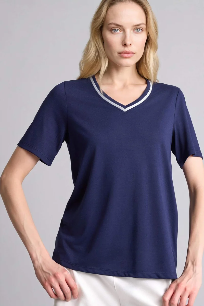 ديفاكتو Regular Fit V-Neck Short Sleeve T-Shirt