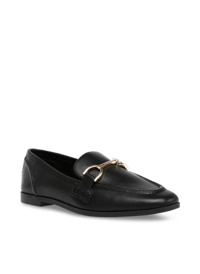 STEVE MADDEN Carrine Close Toe Moccasins