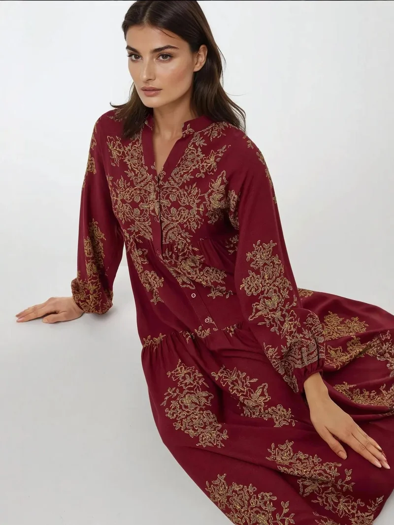 زوبعة فستان ماكسي طويل الأكمام مطبوع من الفيسكوز