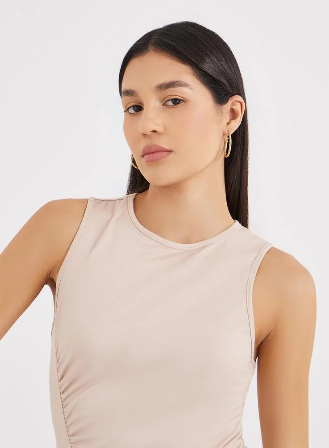 Styli Styli Sleeveless Ruched Detail Round Neck Knit Top