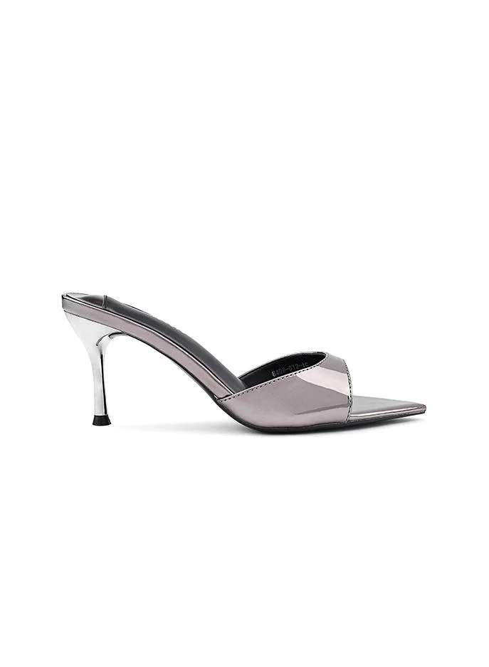 أيقون Delicate Metallique design with refined heel silhouette.