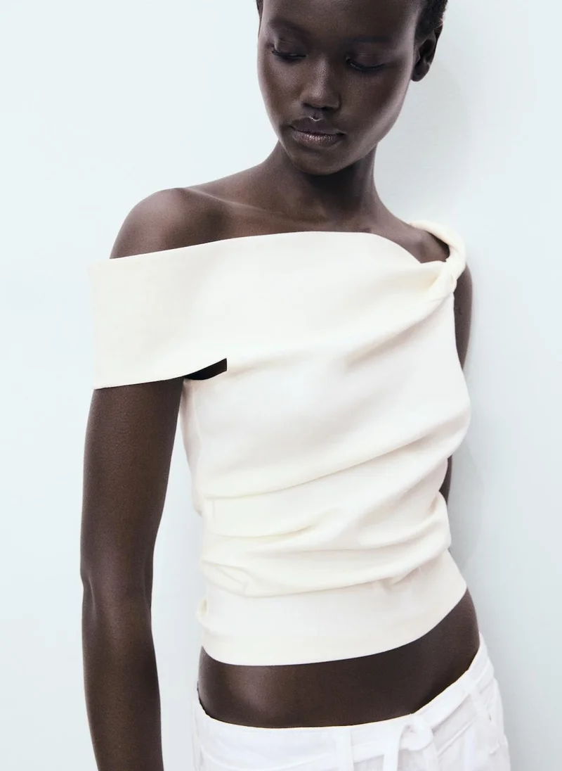 مانجو Asymmetrical strapless top