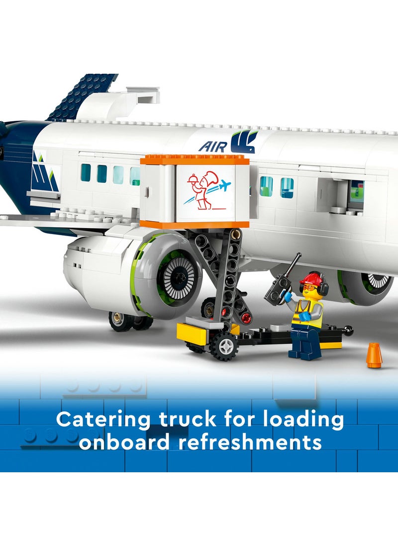 ليغو مجموعة لعبة بناء طائرة المسافرين 60367 من LEGO® City (930 قطعة)  - Image 5