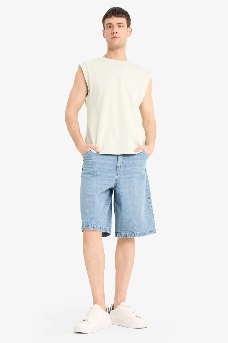 ديفاكتو Boxy Fit Printed Crew Neck Sleeveless Tank Top