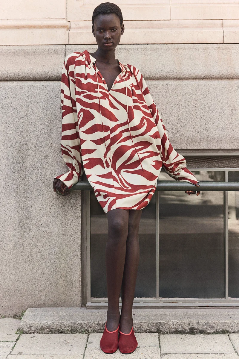 H&M Oversized Tie-Detail Dress