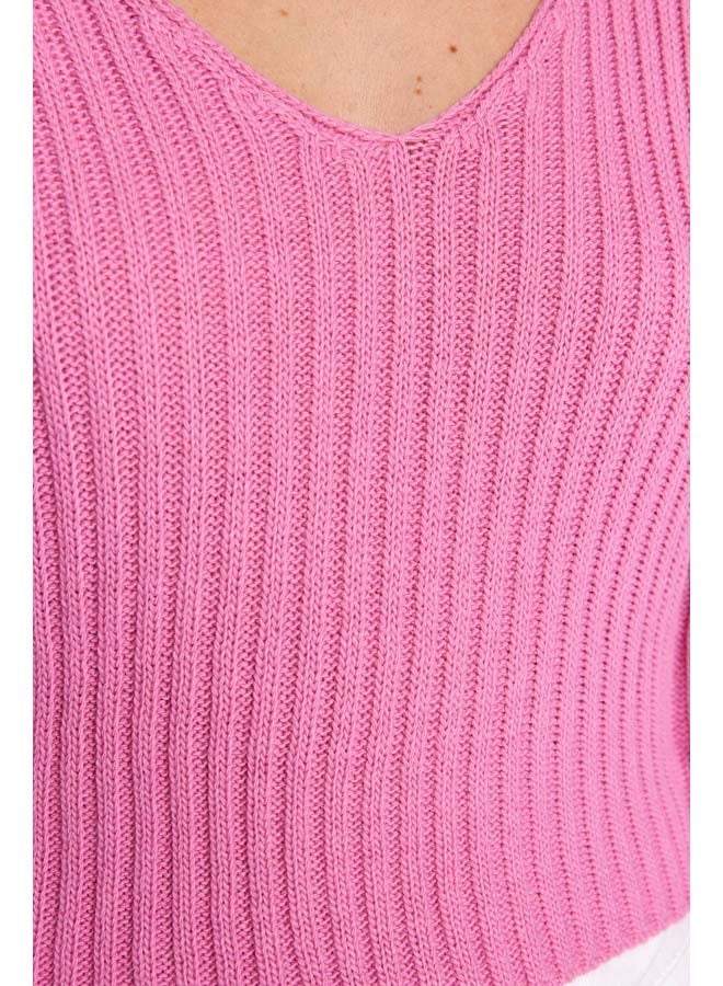 trendyol Pink Crop Basic V-Neck Knitwear Sweater TWOAW24KZ01214 - Image 4