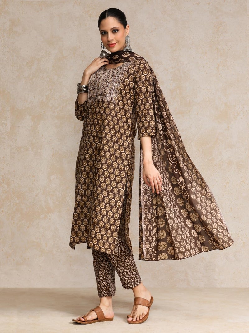 Varanga Brown Ethnic Jaipuri Printed Thread Embroidered Kurta With Trouser & Dupatta - Image 3