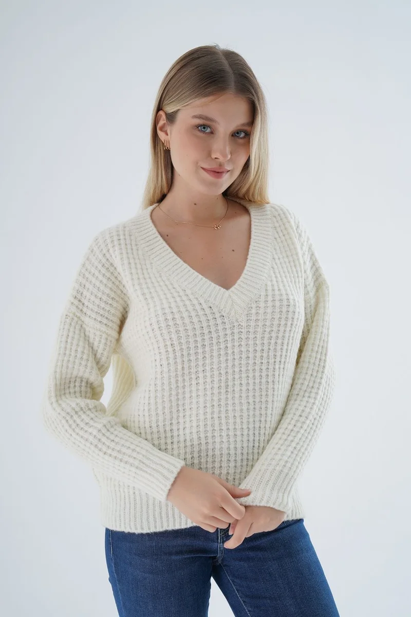 Trist Star Women's Bone Oversize V Neck Nopen Selanik Knitting Wool Special Yarn Knitwear Knitted Sweater TRIST-6160