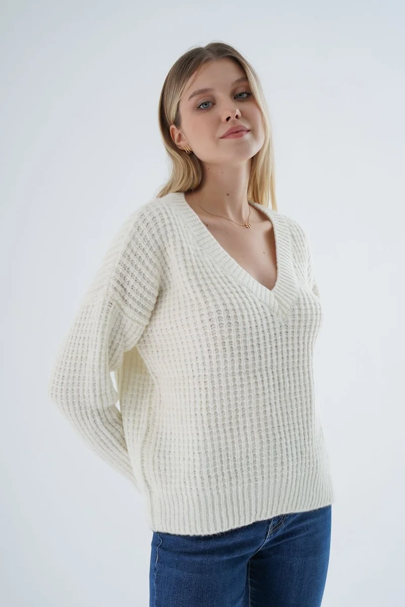 Trist Star Women's Bone Oversize V Neck Nopen Selanik Knitting Wool Special Yarn Knitwear Knitted Sweater TRIST-6160