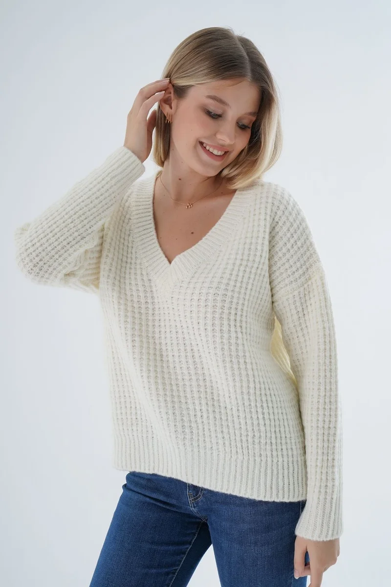 Trist Star Women's Bone Oversize V Neck Nopen Selanik Knitting Wool Special Yarn Knitwear Knitted Sweater TRIST-6160
