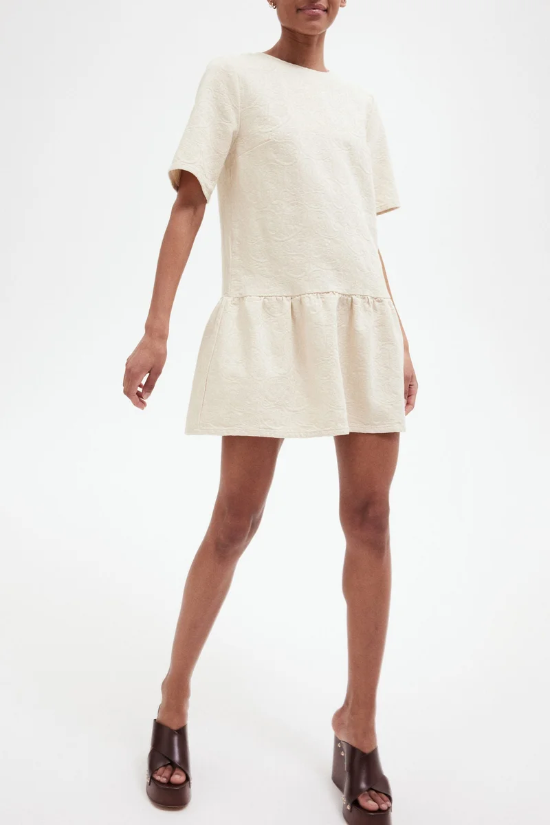 اتش اند ام فستان دنيم بتفاصيل ربطة