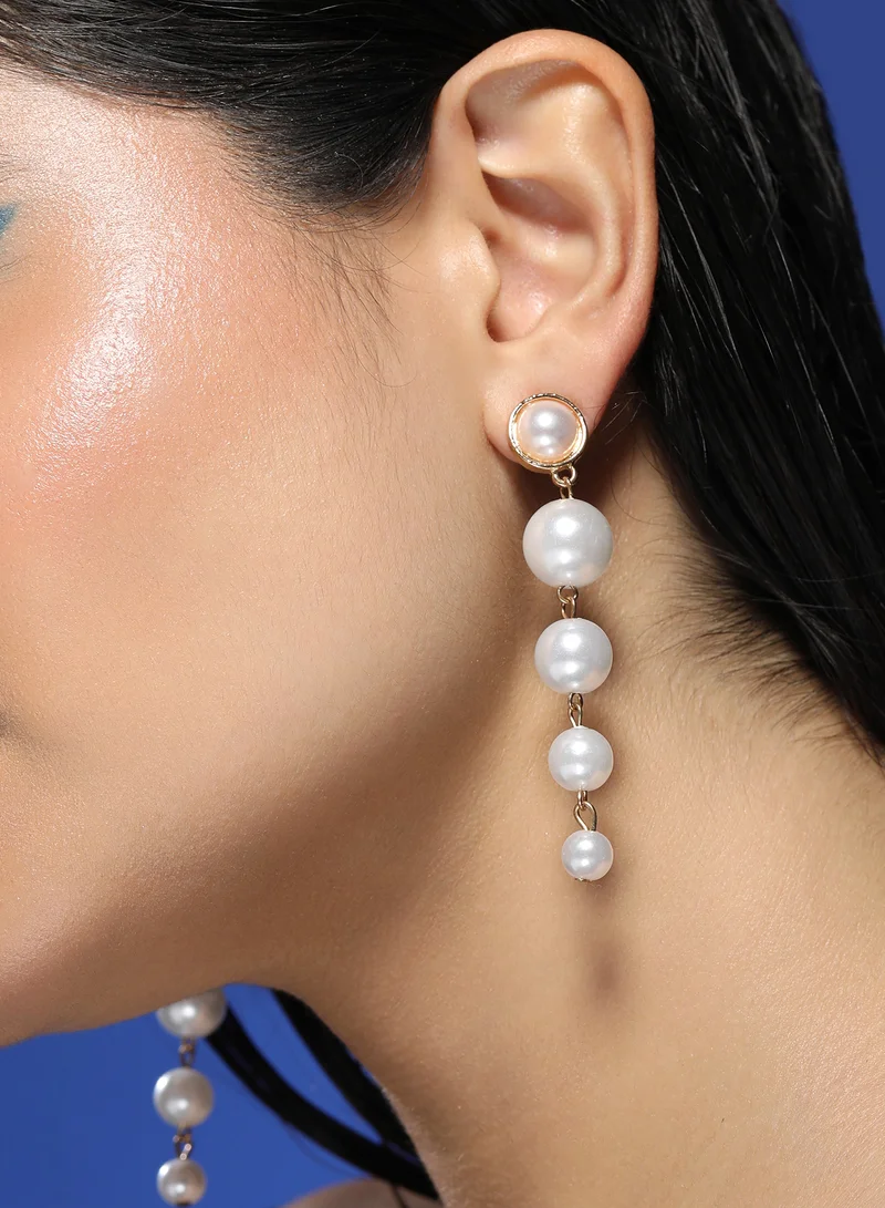 سوهي أقراط نسائية متدلية لؤلؤ أبيض مقاس واحد من خليط معدني بلؤلؤ صناعي بإغلاق ضاغط للمناسبات الكاجوال والسهرة