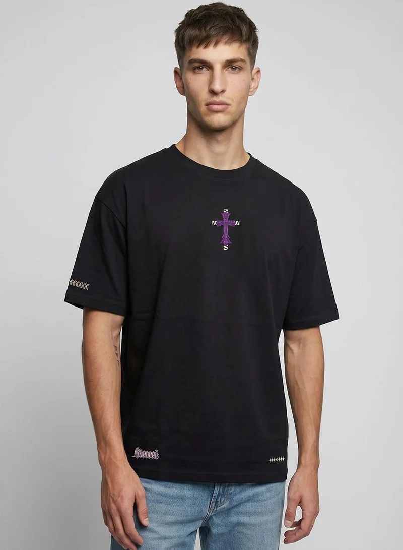 دينيس لينغو Men Black 100% Cotton Printed Regular Fit T-Shirt
