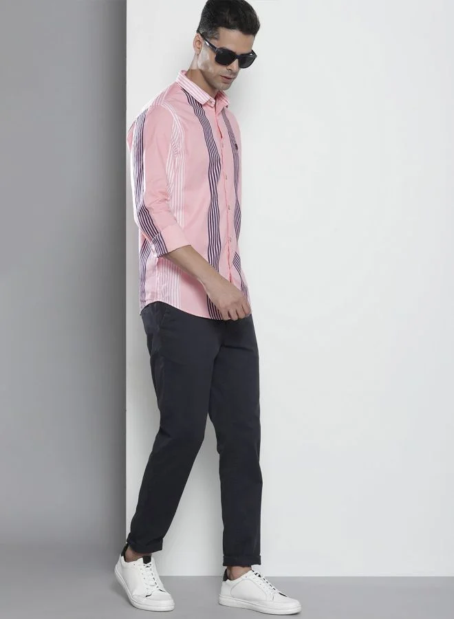 شركة المرآب الهندية Men Regular Fit Striped Full Sleeves Cutaway Collar Casual Shirt