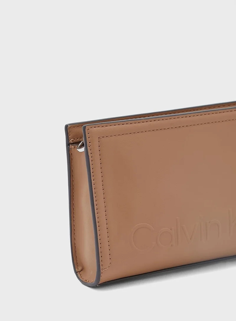 CALVIN KLEIN Minimal Hardware Crossbody