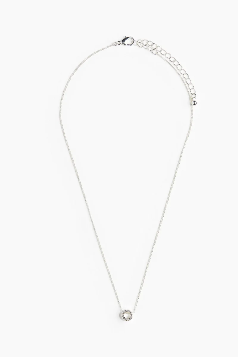 اتش اند ام قلادة مزينة بأحجار الراين