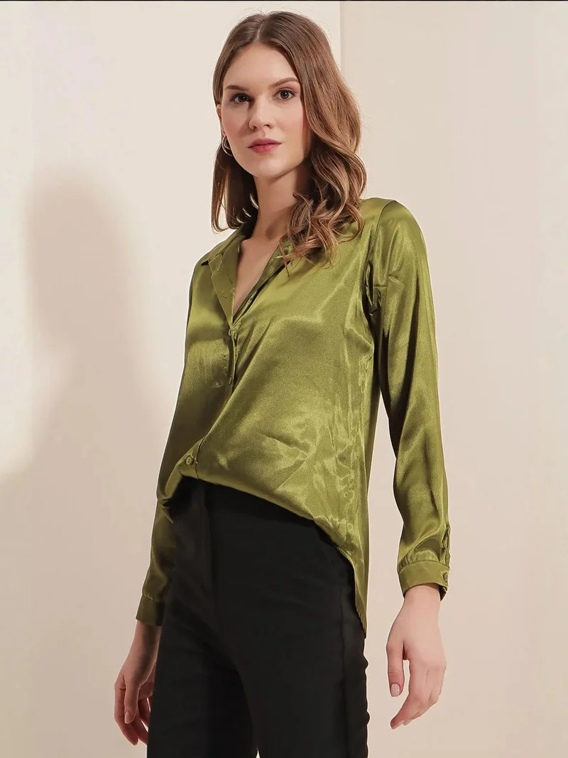 بيغ دارت قميص ساتان بأكمام طويلة وأزرار