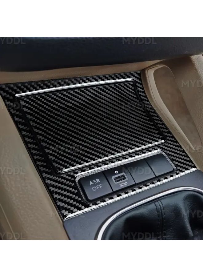 ملصق لوحة تخزين السيارة من ألياف الكربون، ديكور داخلي لسيارة فولكس فاجن جولف V (Golf Mk5) وجولف بلس، R32، جي تي آي (GTI)، وفاريانت (Variant) من عام 2004 إلى 2009، باللون الأسود، متوافق مع المقود الأيسر. - Image 4