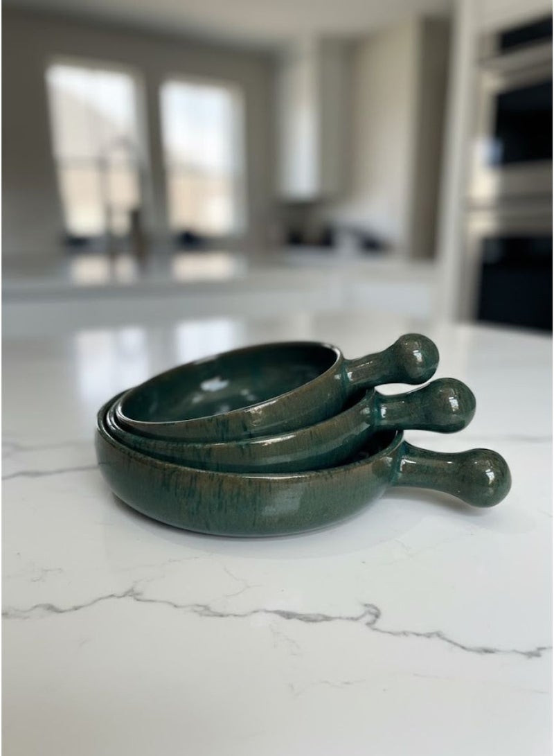 كذا هوم طقم أطباق سيراميك بمقبض – تصميم يدوي بطلاء أخضر فاخر - Image 1
