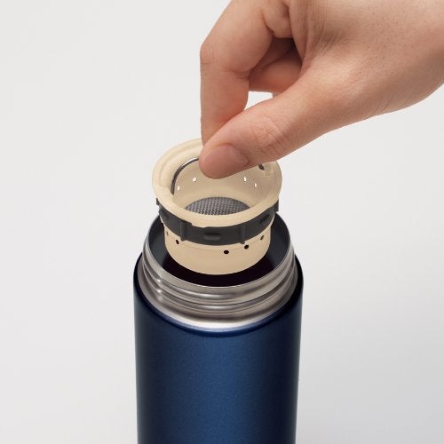 Zojirushi Zojirushi Stainless Steel Travel Mug with Tea Leaf Filter  11-Ounce/0.34-Liter  Deep Blue  - Image 3